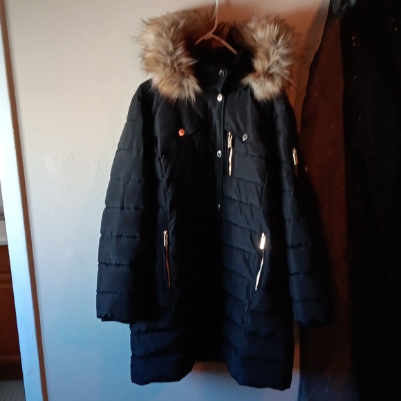 Michael Kors women's Faux-Fur-Trim Hooded puffer coat. Black Size XL - Picture 2 of 7
